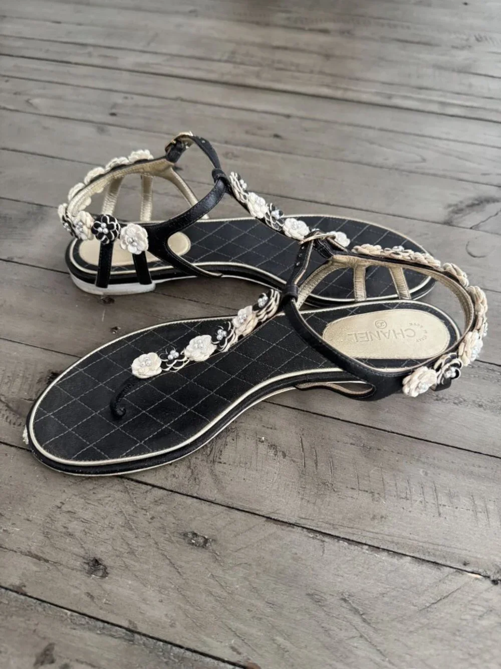 CHANEL Camellia T-Strap Flat Leather Floral Applique Interlocking Sandals 38.5C